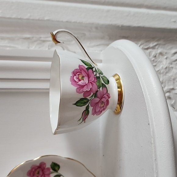 English Fine Bone China Vintage Teacup & Saucer WideMouth Large Old Garden Rose - Picture 3 of 8